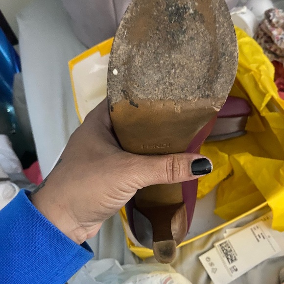 Worn once still in box Fendi Burgandy booties size 38 - Picture 5 of 5